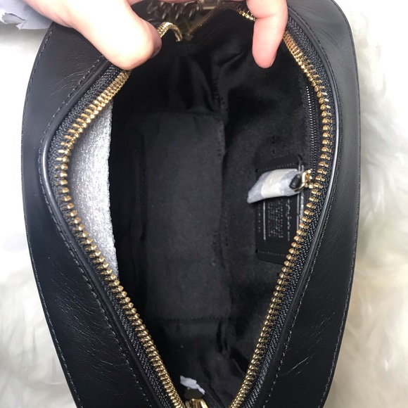 Coach Crossbody 🖤 - Picture 4 of 5